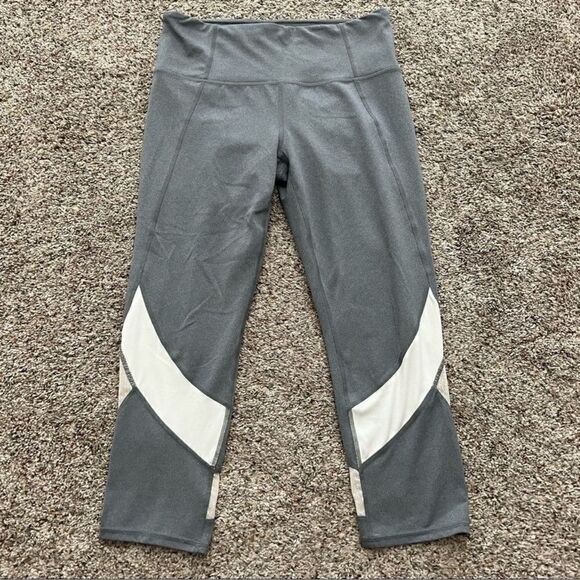 ATHLETA Colorblock Mesh Salutation 21” Crop Tight Gray White L - Picture 3 of 6